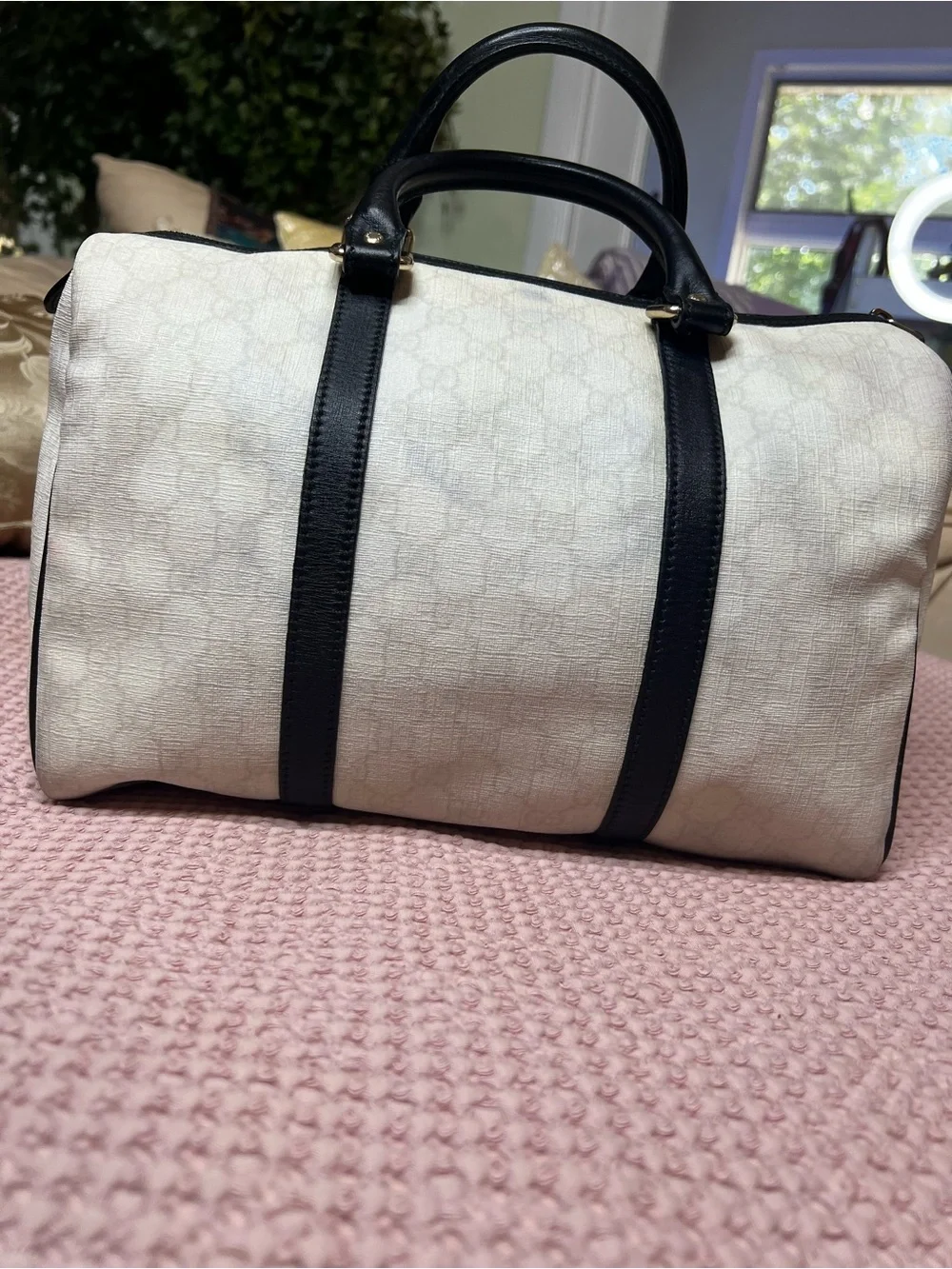 Gucci Joy Medium Boston White GG Supreme Bag 193603